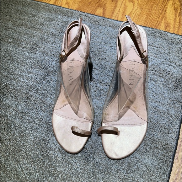 Mackin J women’s heels clear 👠 size 11.     Box6 - Picture 2 of 5